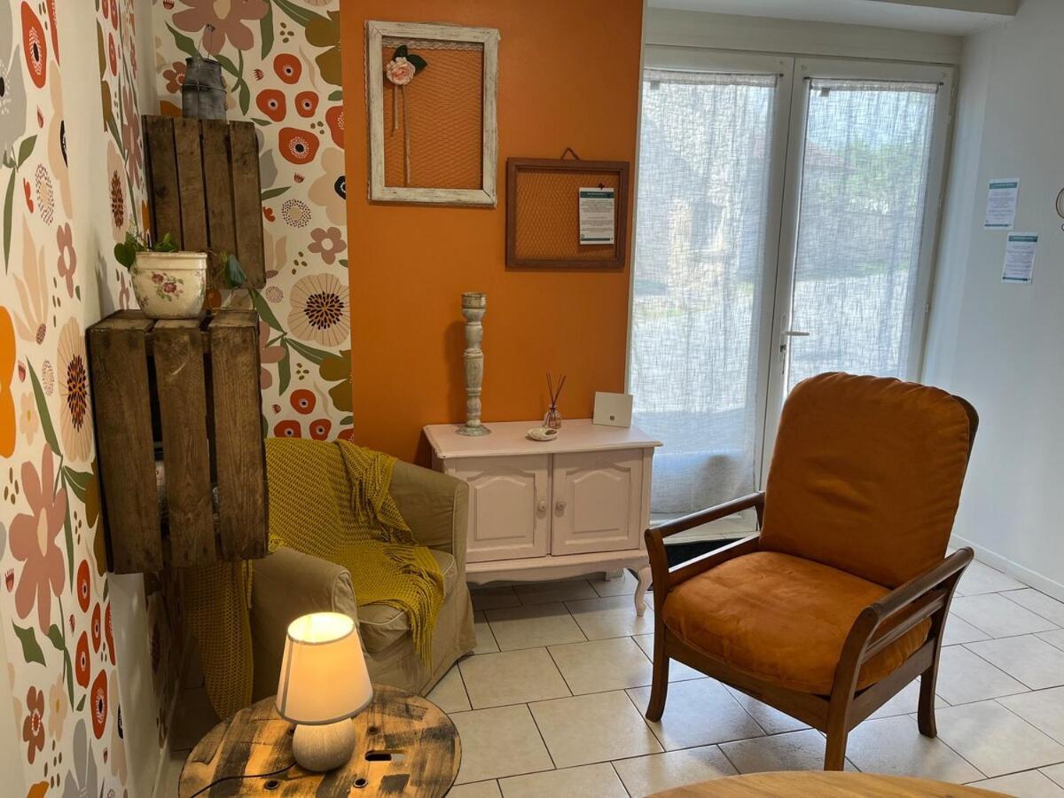 Apartament Logis En Perigord - Entre Bastides Et Vignobles - 2 Personnes Saint-Aubin-de-Lanquais Zewnętrze zdjęcie
